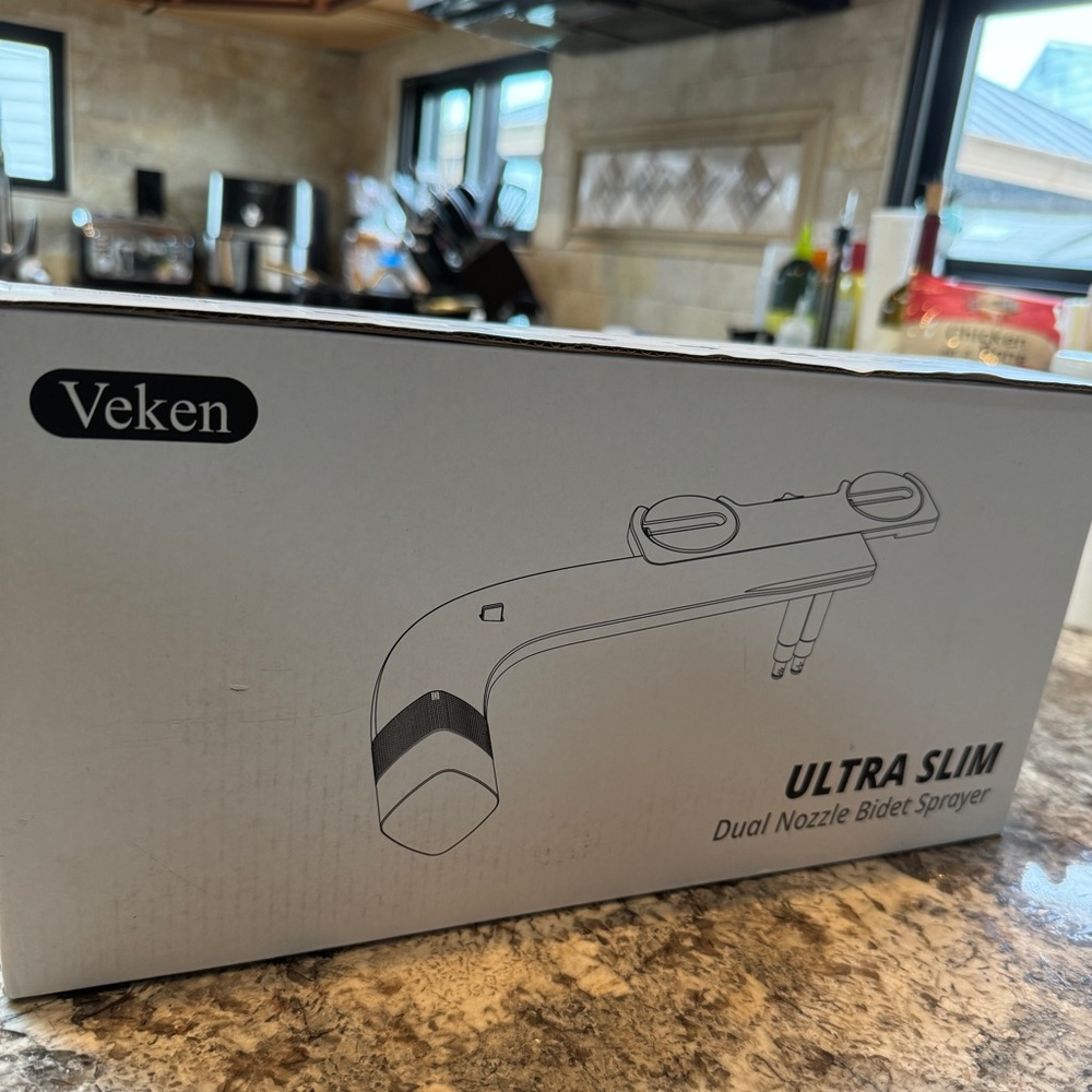 VEKEN ULTRA-SLIM WATER NON-ELECTRIC DUAL NOZZLE (FEMININE/POSTERIOR WASH) BIDET